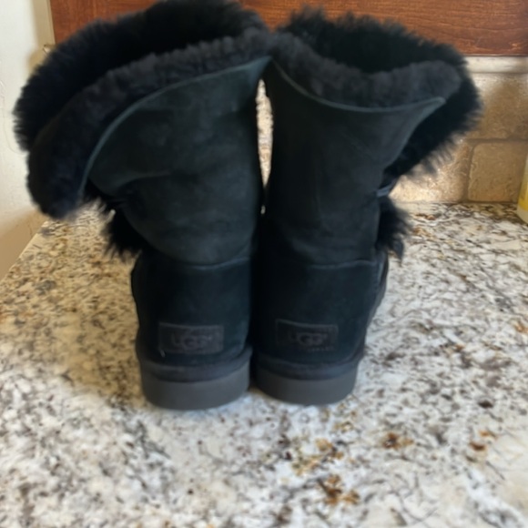 Bailey Button Uggs size 9 black - Picture 6 of 8